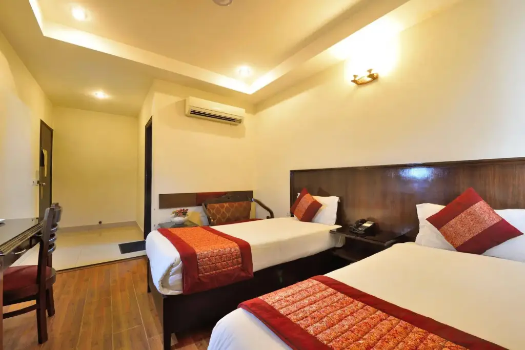 Нью-Дели: OYO 9761 Hotel Clark Heights