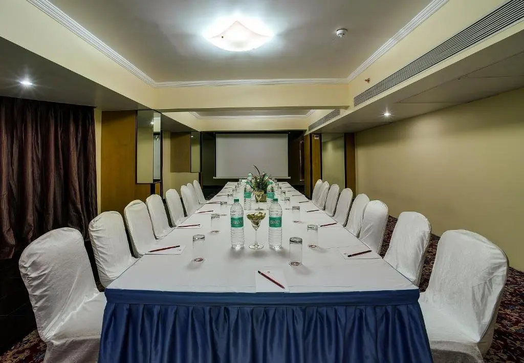 Мумбаи: Ramee Guestline Hotel Juhu