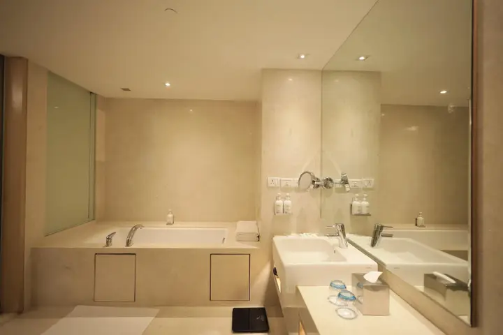 Мумбаи: Holiday Inn Mumbai International Airport by IHG