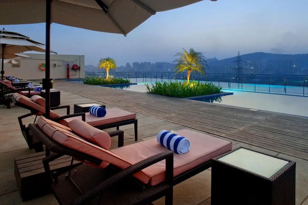 Мумбаи: Holiday Inn Mumbai International Airport by IHG