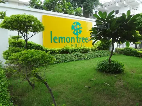 Lemon Tree Hotel, Ahmedabad — фото 1
