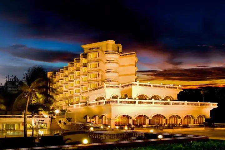 Висакхапатнам: The Gateway Hotel Beach Road
