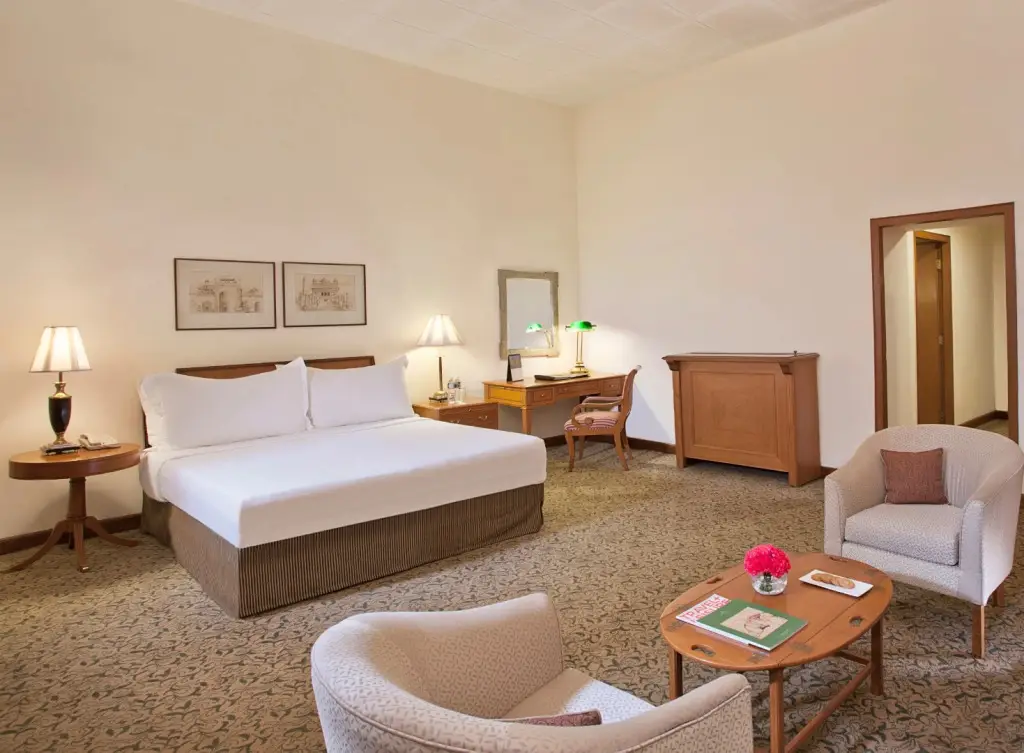 Нью-Дели: Maidens Hotel