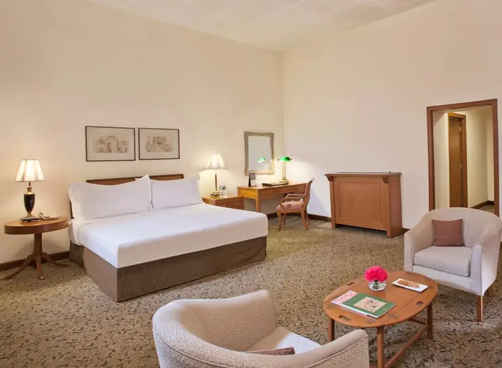 Нью-Дели: Maidens Hotel