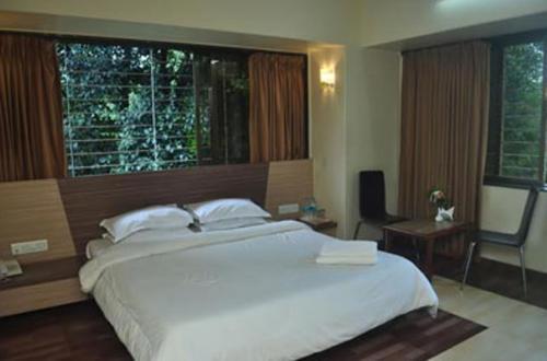 Лонавала: Hotel Hari International