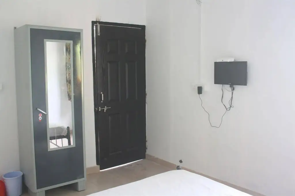 Арамбол: Om Lake Resort
