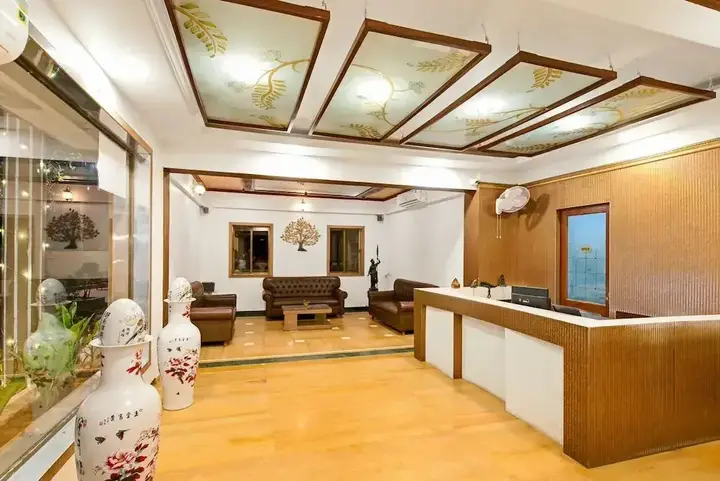 Лонавала: Hotel Sapphire