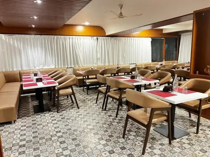 Лонавала: Hotel Sapphire