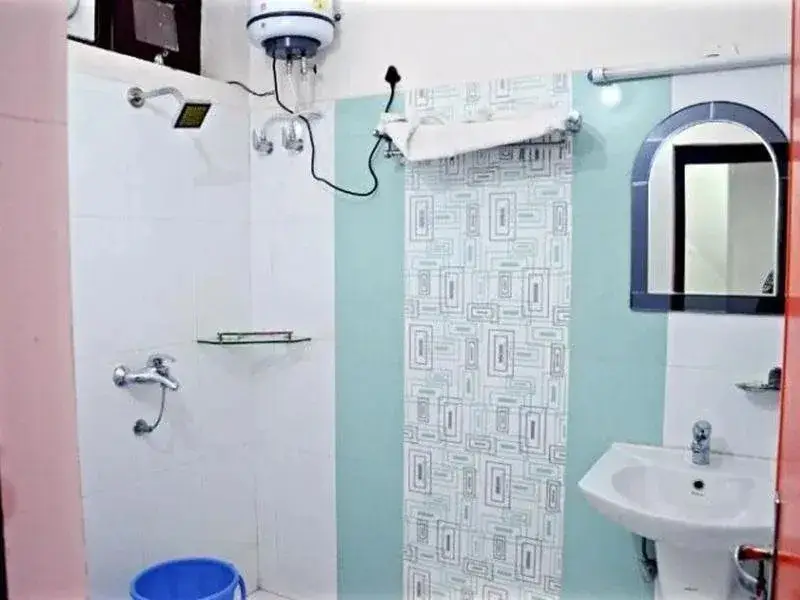 Ханзи: Thind Hotel