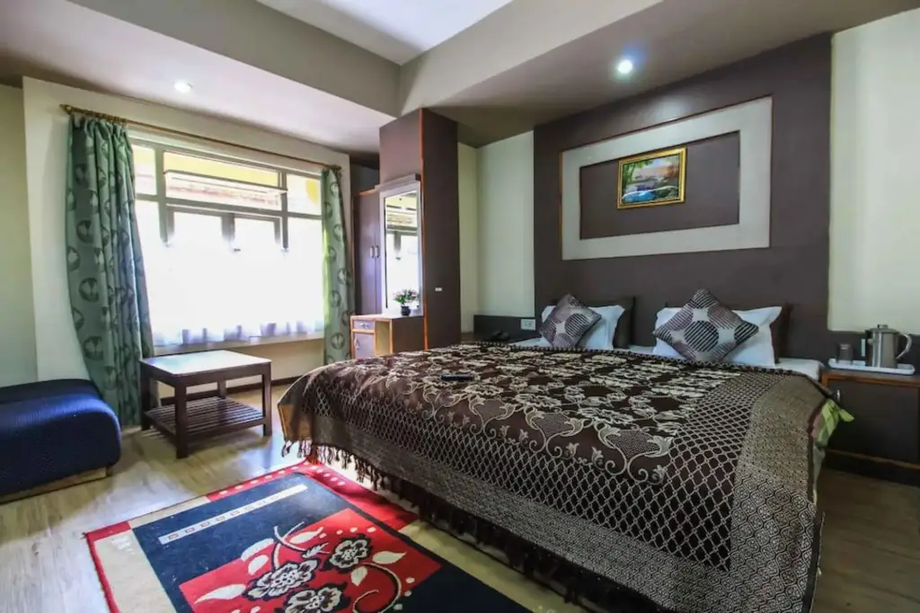 Дарджилинг: Hotel Marvel International And Resturant