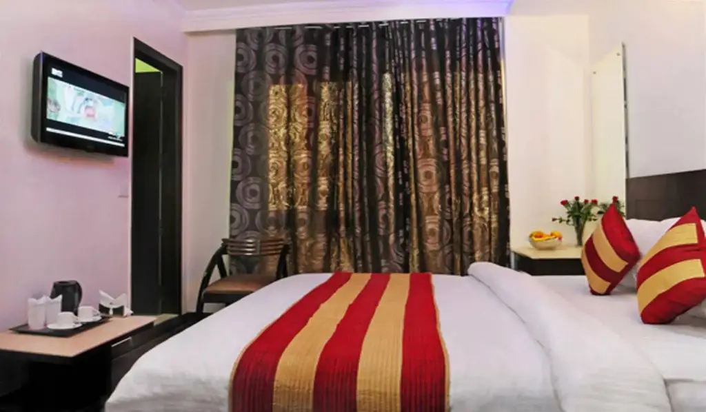 Нью-Дели: Hotel Moments