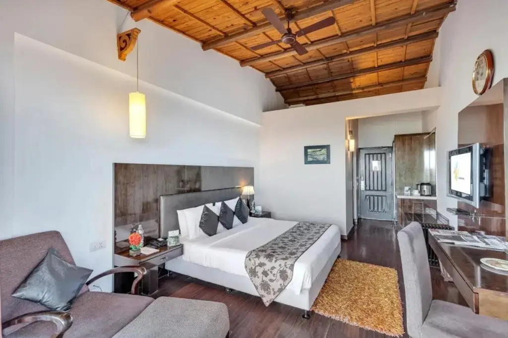 Техри: Club Mahindra Kanatal