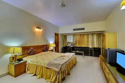 Royal King Resort — фото 1