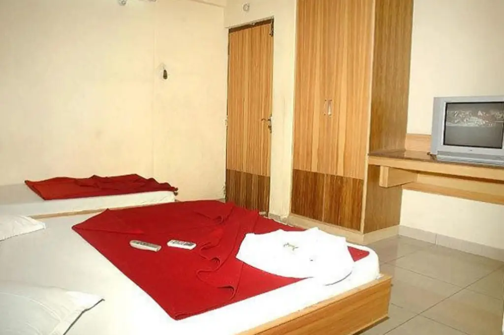 Бангалор: UG Royal Hotel
