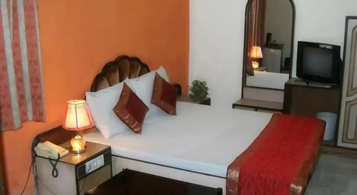 Нью-Дели: Anmol Hotels