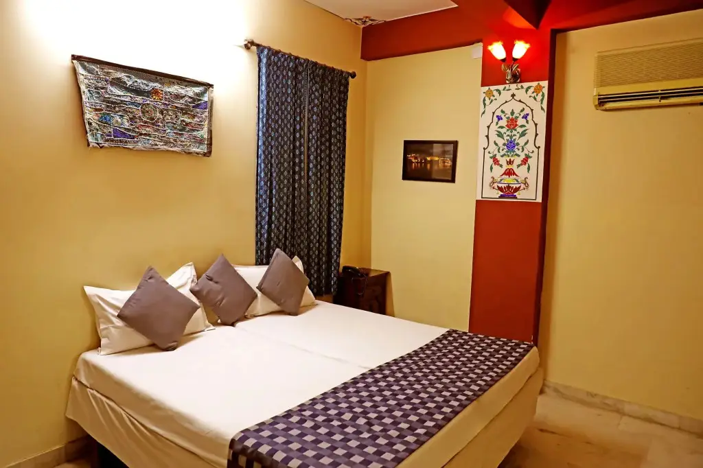 Удаипур: The Lake View Hotel – On Lake Pichola