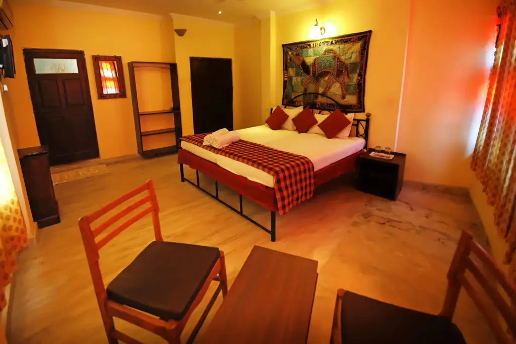 Удаипур: The Lake View Hotel – On Lake Pichola