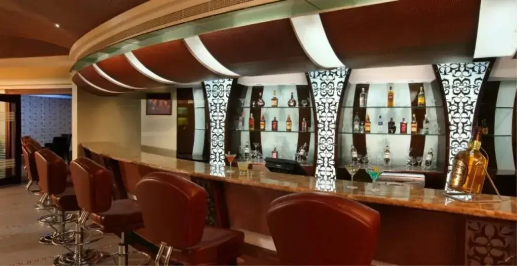 Cheppad: The Royale Gardens Hotel