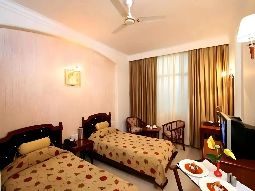 Нью-Дели: Grand President New Delhi
