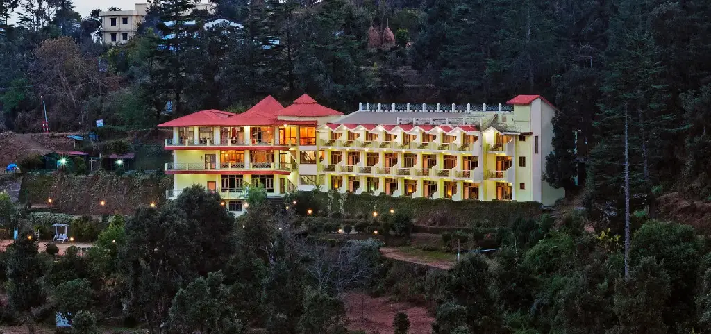 Suman Royal Resort — фото 1