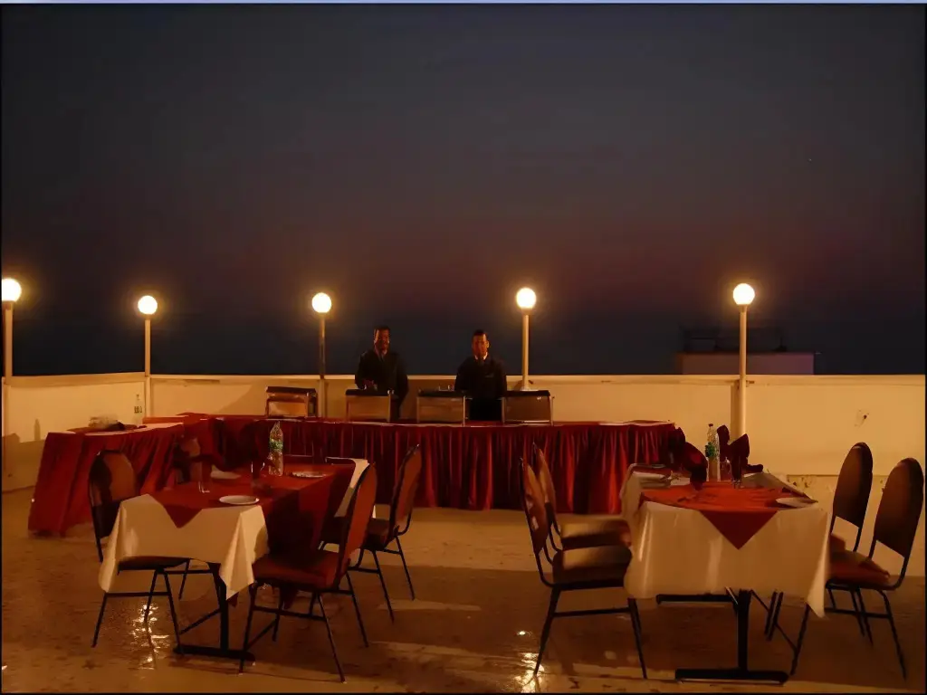 Мумбаи: Hotel Juhu Plaza