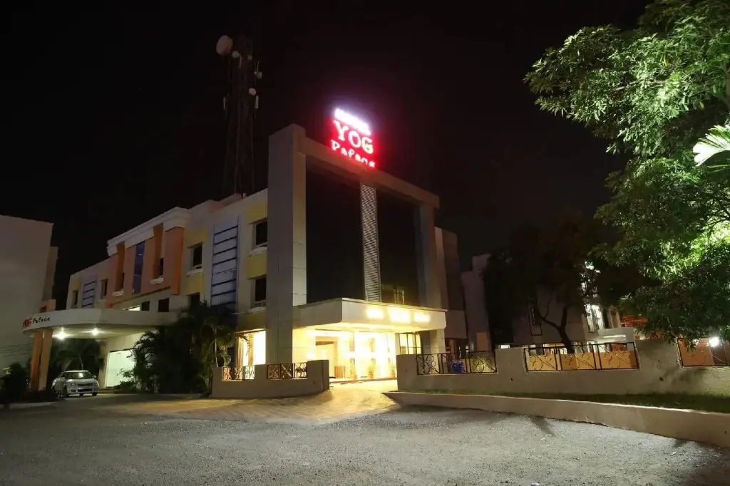 Hotel Yog Palace — фото 1