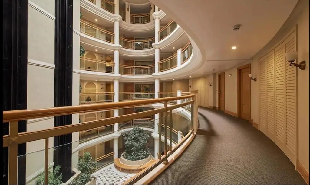 Раджкот: The Imperial Palace Hotel