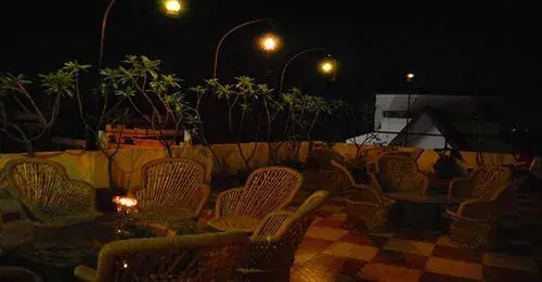 Дехрадун: Hotel Queens Pearl
