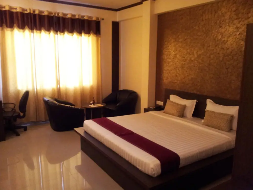 Джайпур: Hotel Savi Regency