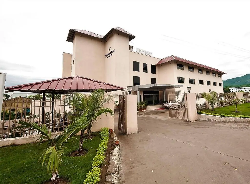 Бадди: The Golden Palms Hotel & Spa
