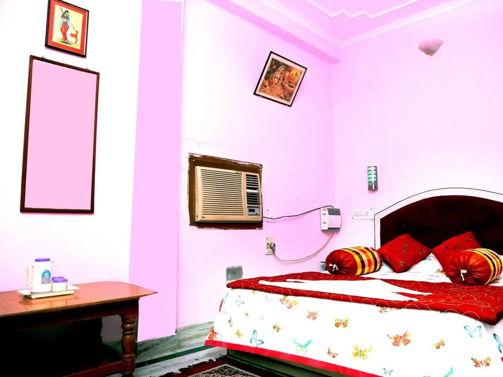 Джайпур: Hotel Jai Maa Palace