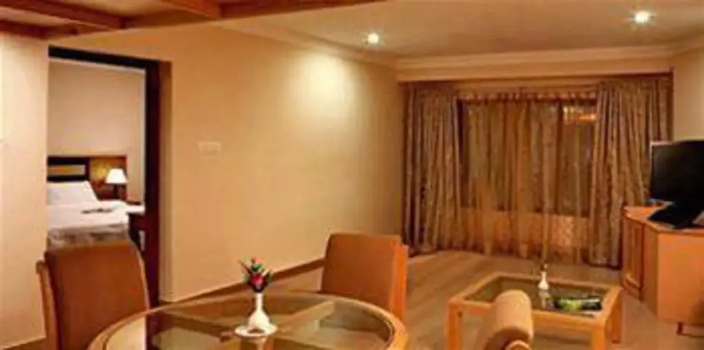 Коччи: Hotel Pearl Continental