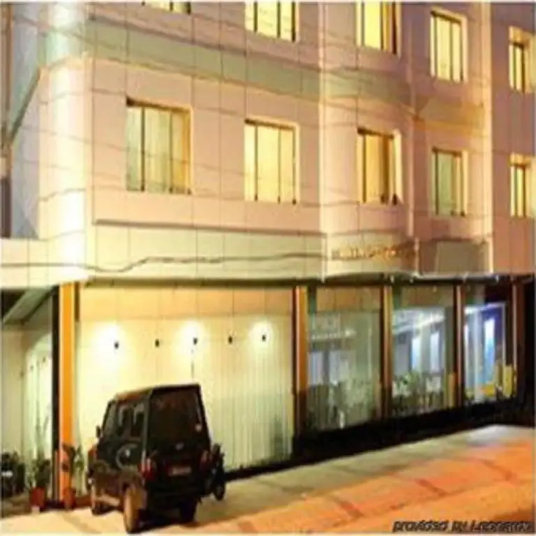 Hotel Pearl Continental — фото 1