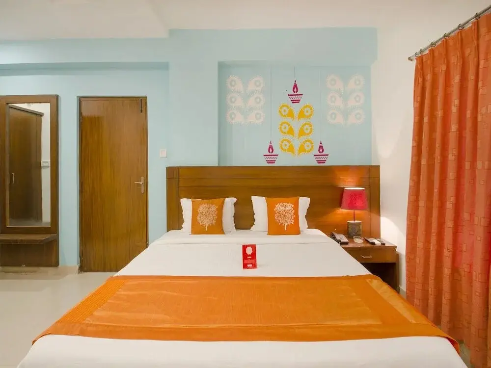 Хидерабад: OYO 11400 The Down Town Suites