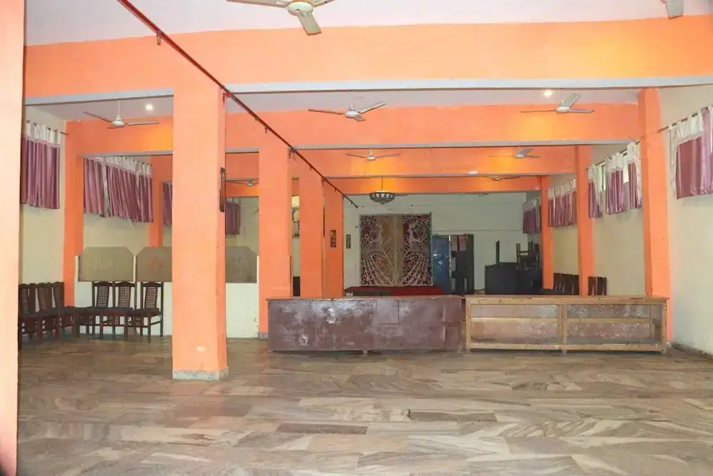 Агра: Hotel Ambika Palace