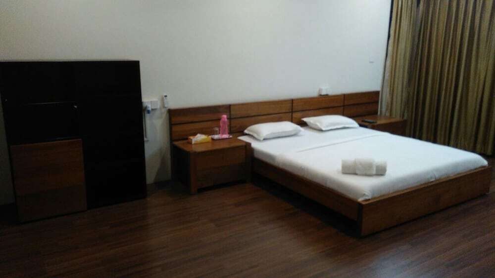 Пуна: Kalpatharuvu Service Apartments