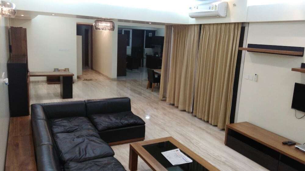 Пуна: Kalpatharuvu Service Apartments
