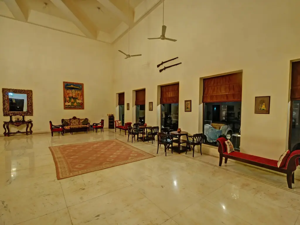 Бунди: The Hadoti Palace