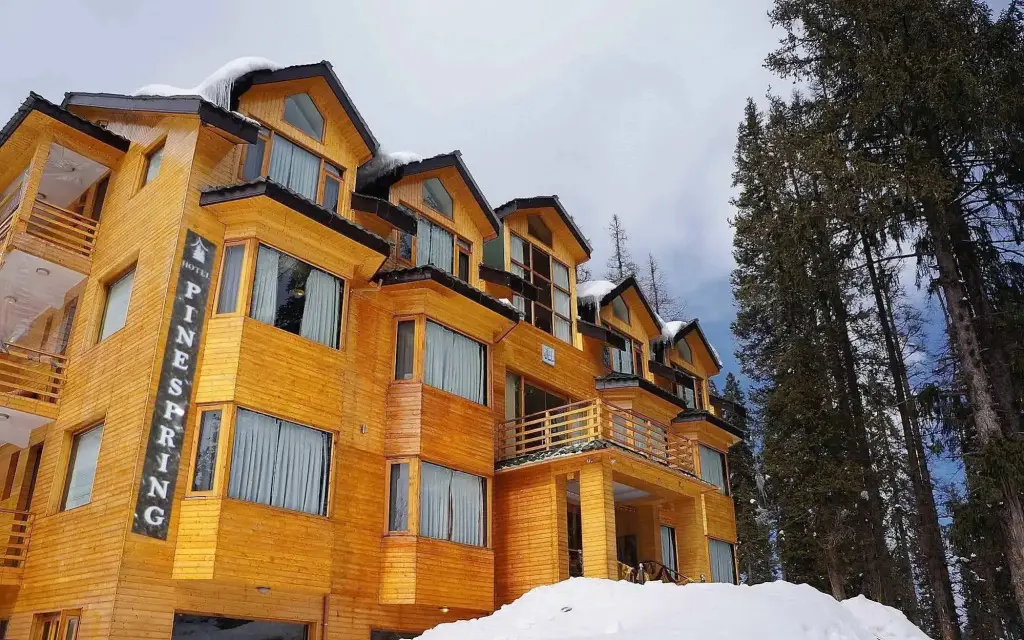 Hotel Pine Spring Gulmarg — фото 1