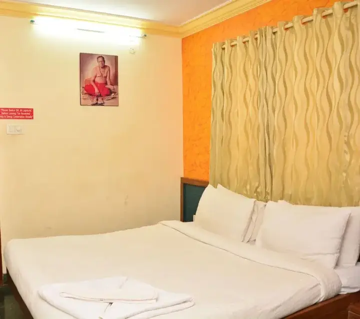 Ширди: Hotel Sai Sahavas
