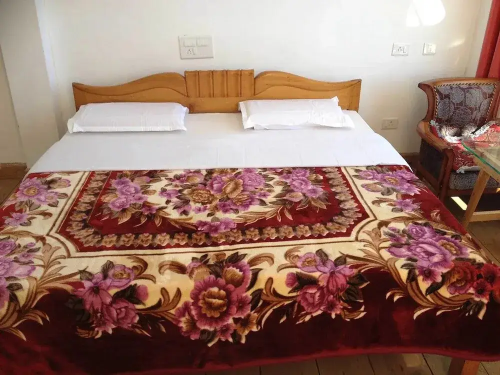 Мунсьяри: Milam Inn