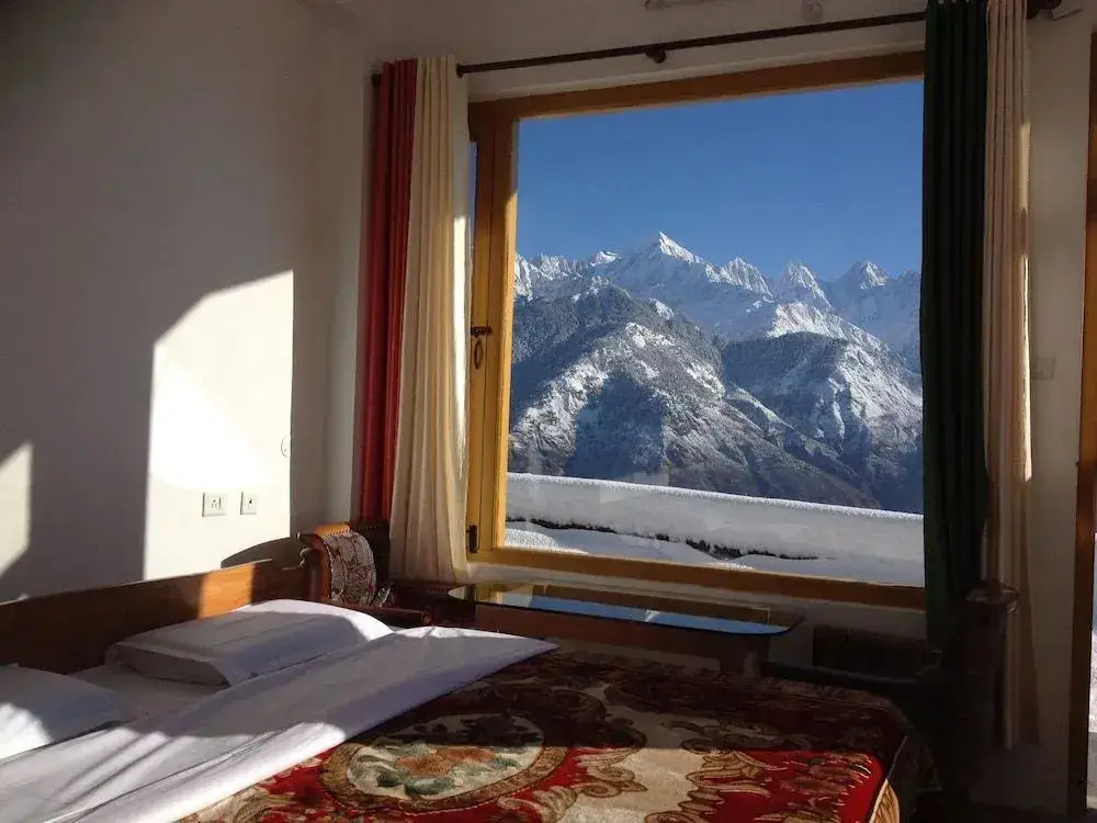 Мунсьяри: Milam Inn