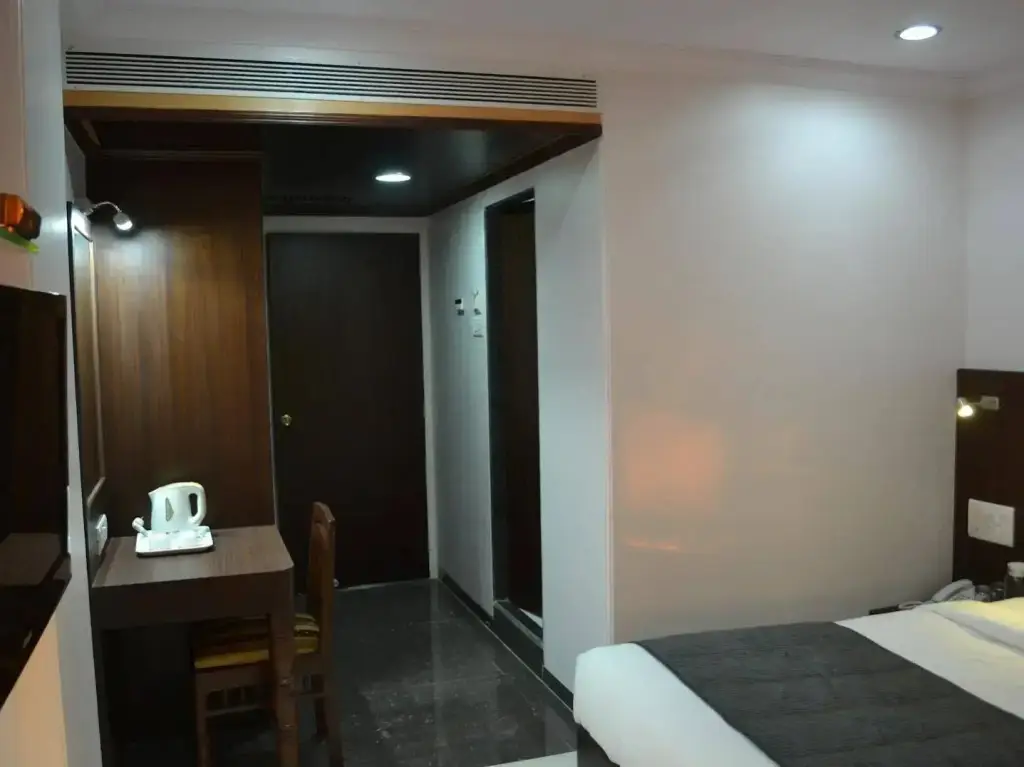 Мумбаи: The Ontime Hotel
