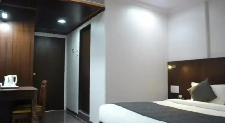 Мумбаи: The Ontime Hotel