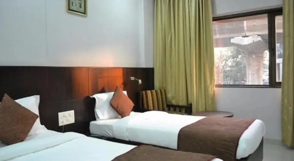 Мумбаи: The Ontime Hotel
