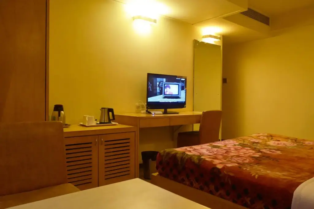 Колката: Mayur Residency
