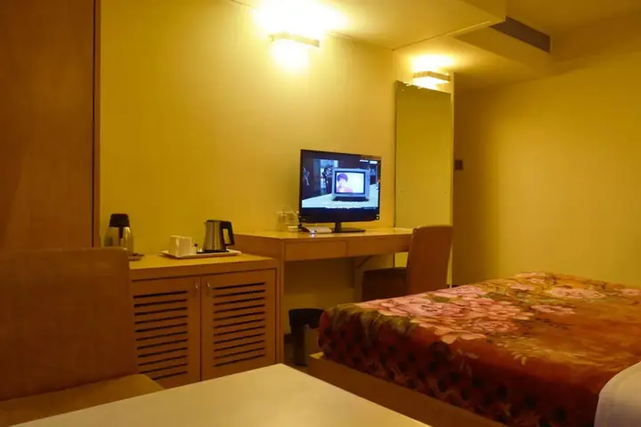 Колката: Mayur Residency
