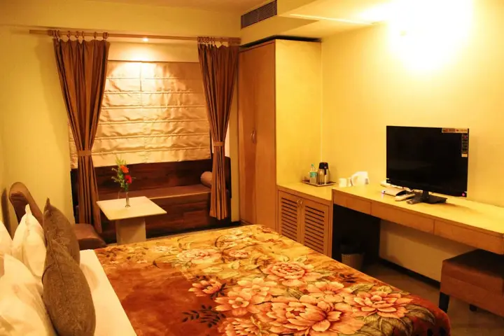 Колката: Mayur Residency