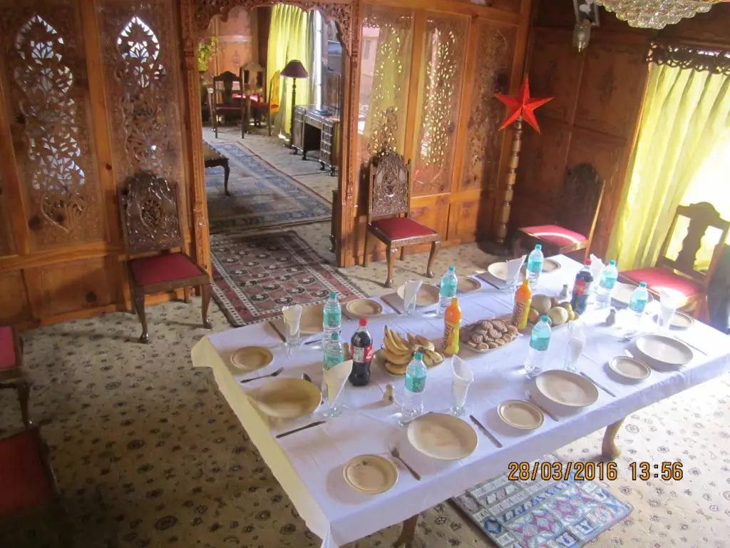 Шринагар: Zaffer Group of Houseboats