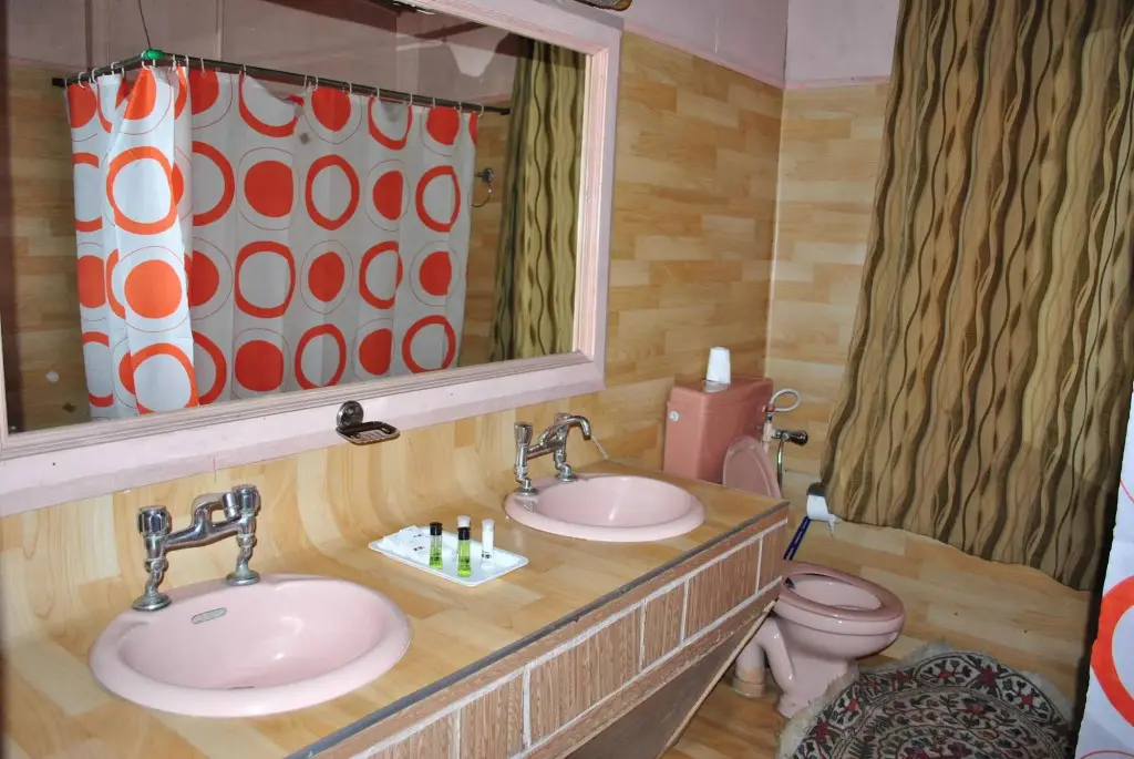 Шринагар: Zaffer Group of Houseboats